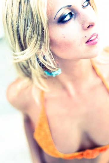 Female model photo shoot of Yulia KayEs
