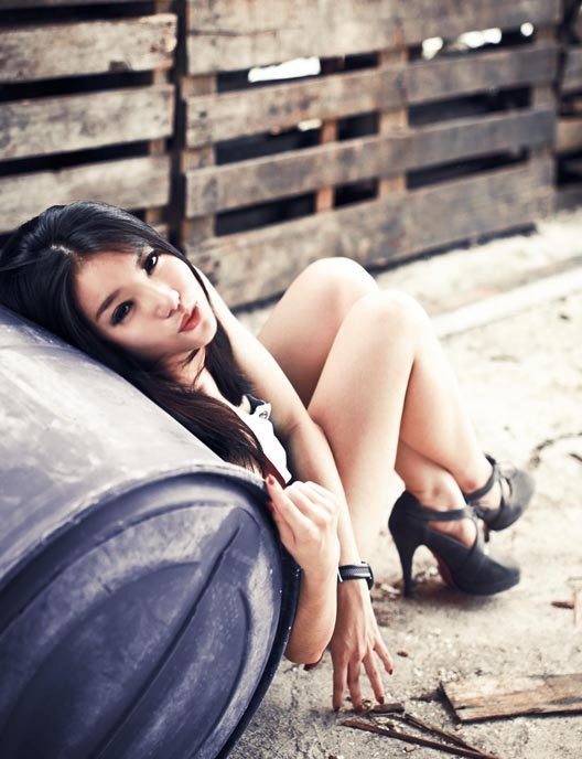 Female model photo shoot of Lewin Pee
