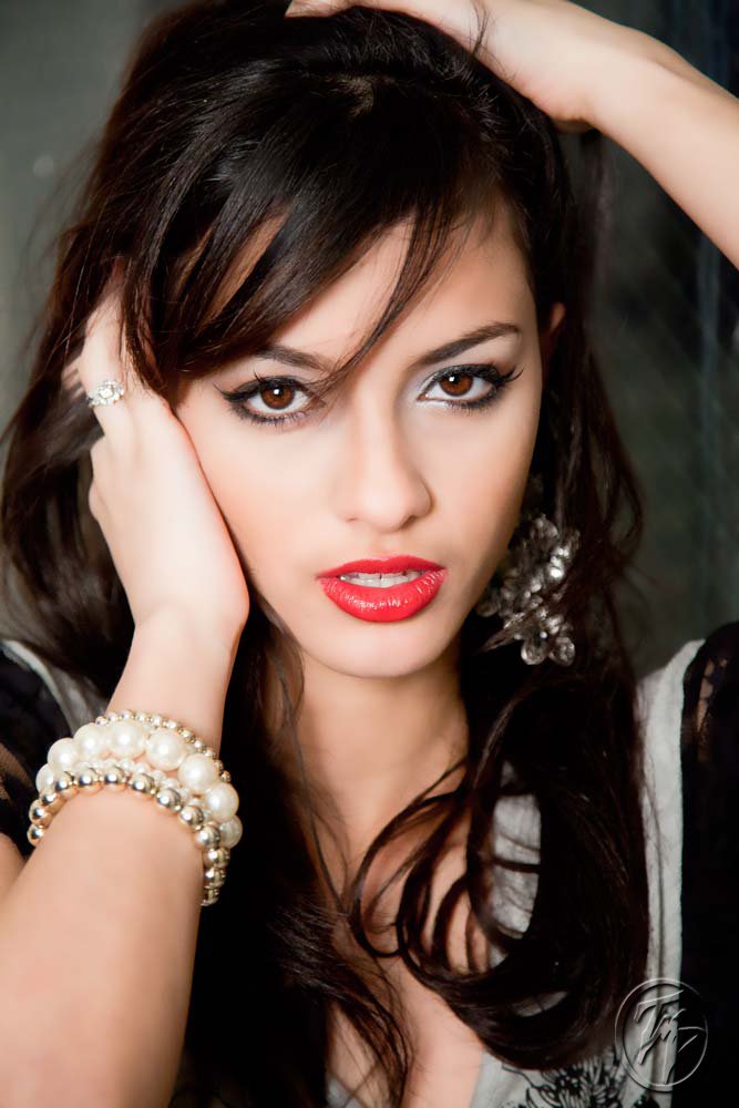 Female model photo shoot of Stephanie Quezada