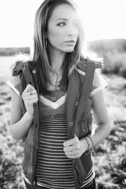 Female model photo shoot of Taryn Grover