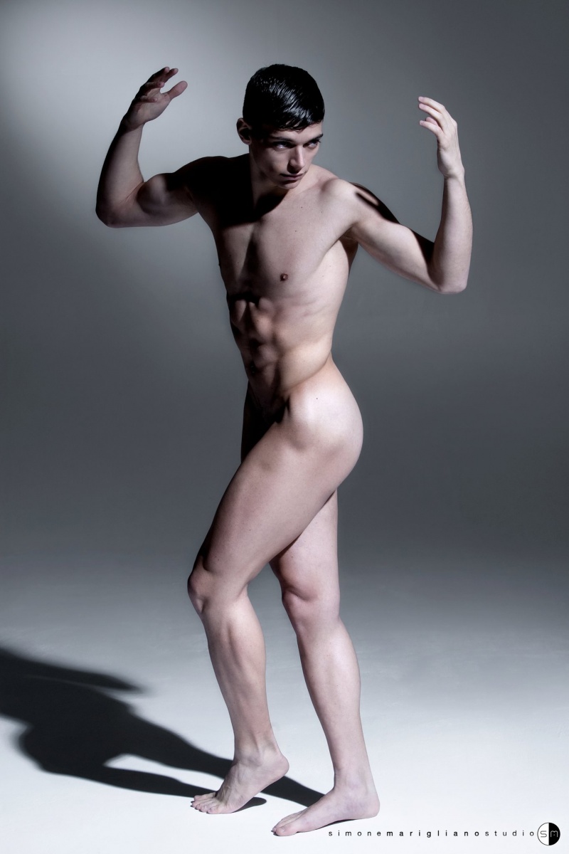 Male model photo shoot of Giovanni Orvetto