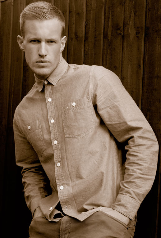 Male model photo shoot of Darren Sharp in Ealing