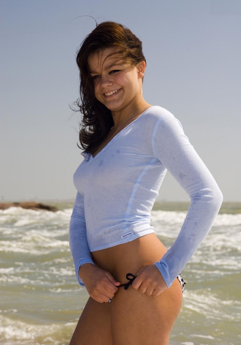 Female model photo shoot of Alexis Lynn by CAG Photography in Corpus Christi, Texas