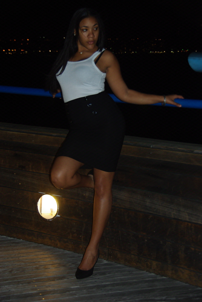 Female model photo shoot of Jasnelle Knight in pier