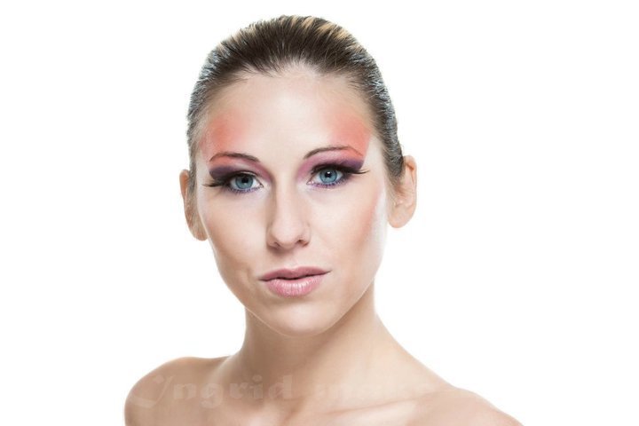 Female model photo shoot of Ingrid Make-up