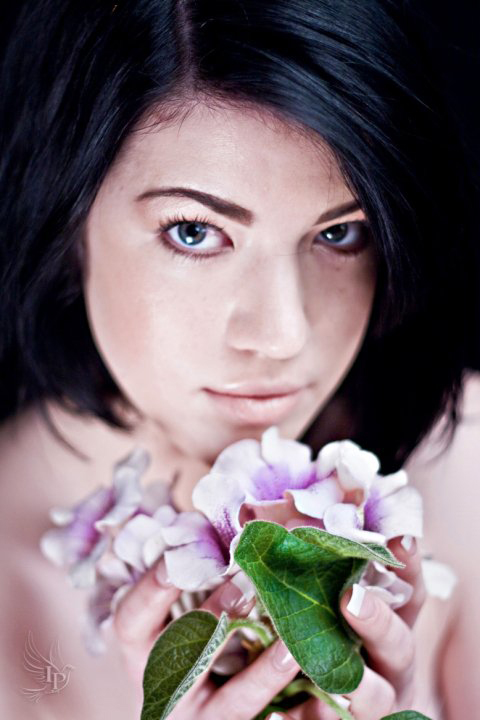 Female model photo shoot of Liz Indigo