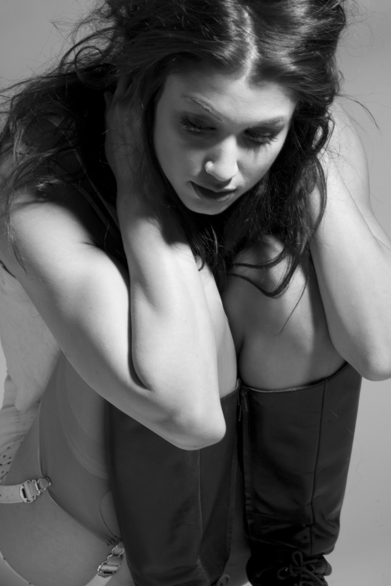 Female model photo shoot of Sasha Formoso