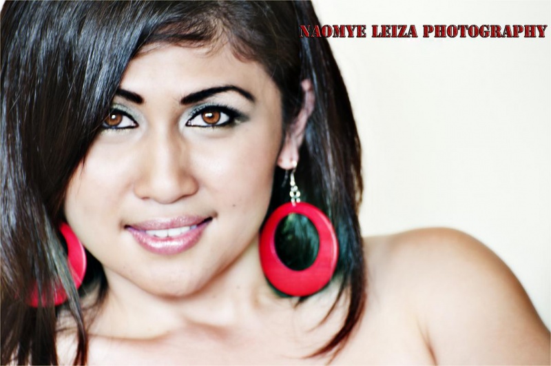 Female model photo shoot of NaomyeLeiza Photography in studio