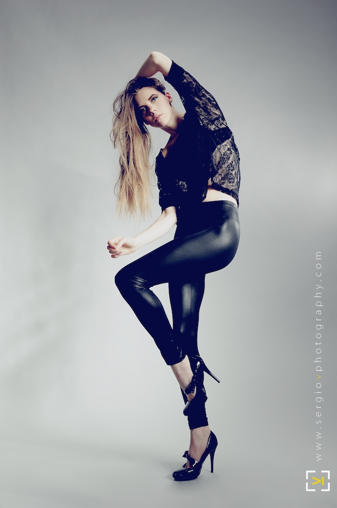 Female model photo shoot of Yulianna by Sergio Fotographer