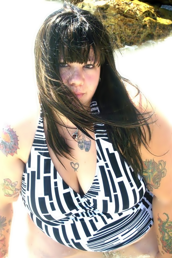 Female model photo shoot of Molly Roxx BBW-Model in Beach