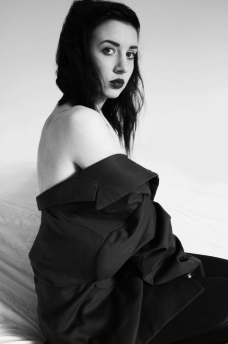 Female model photo shoot of Liza Halsted