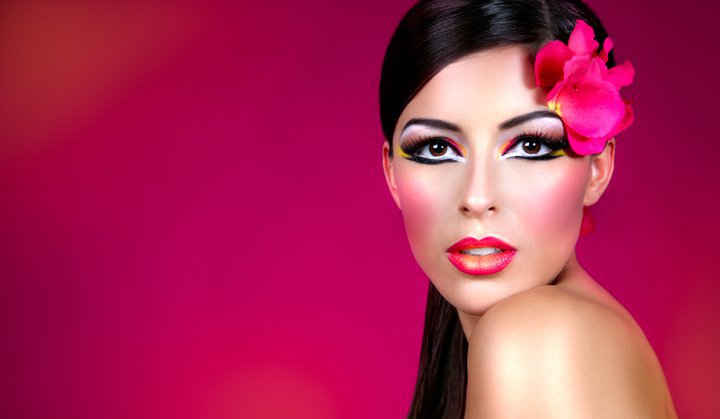 Female model photo shoot of Kelly S by Atomik Photography - Umbar Shakir, makeup by Zukreat Majeed