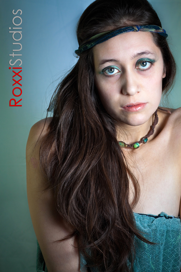 Female model photo shoot of Mona Destiny by RoxxiStudios