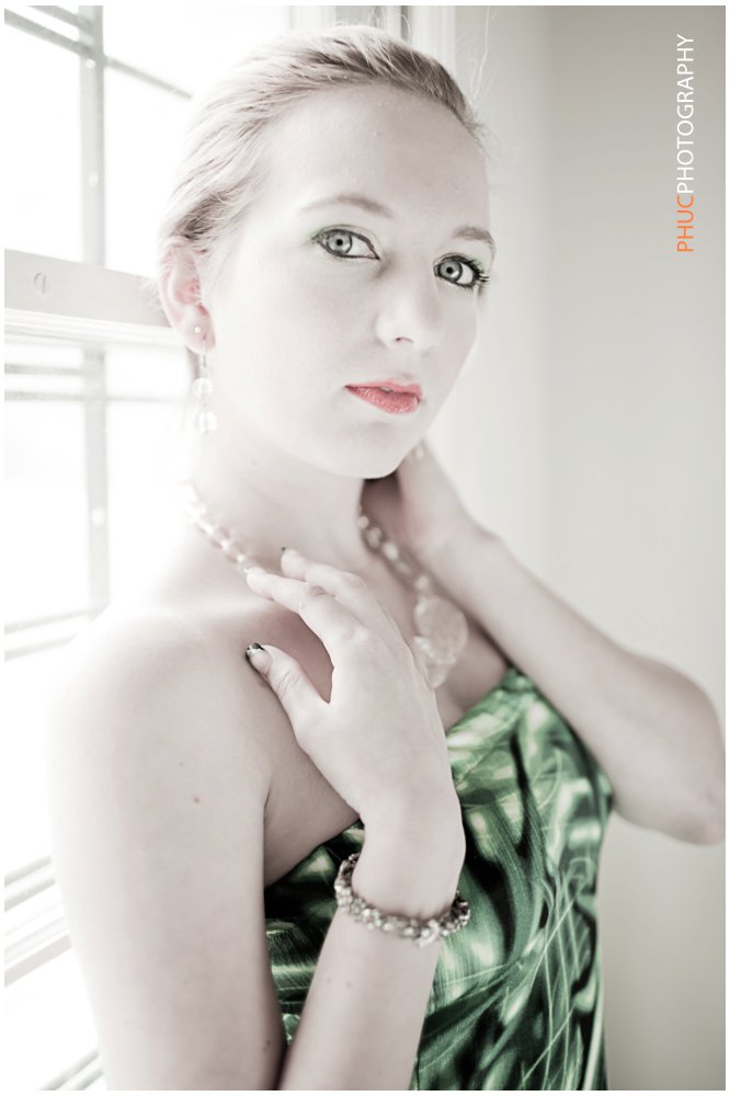 Female model photo shoot of AngelNicole