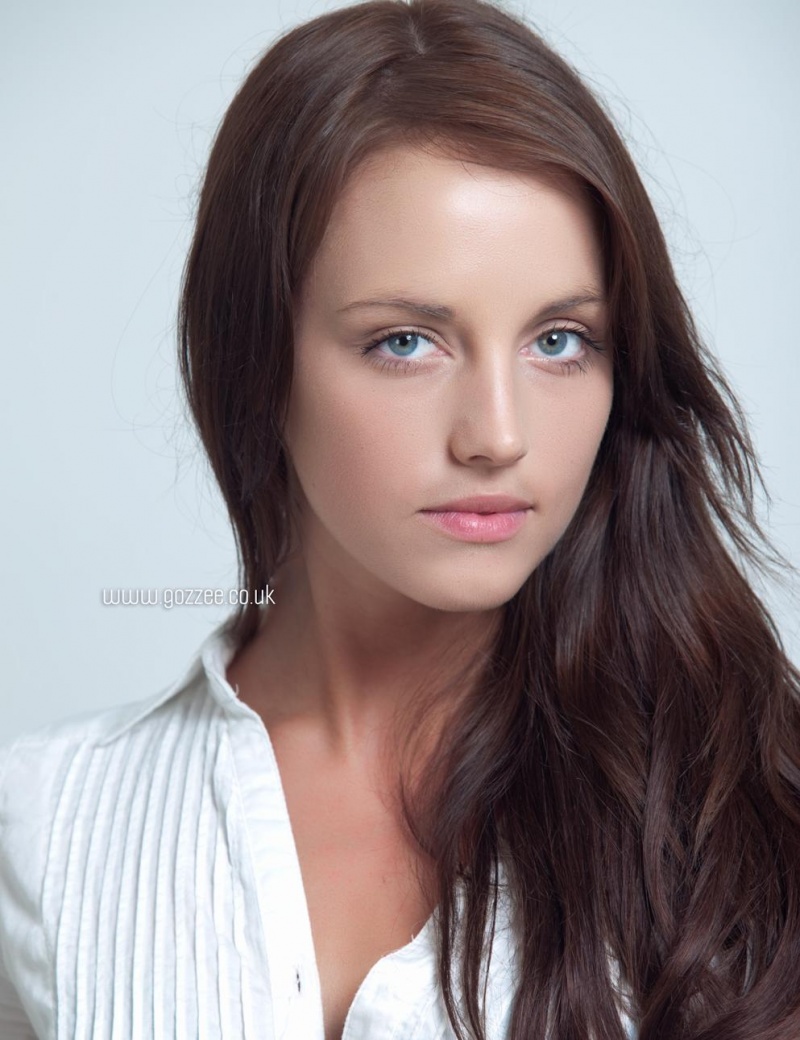Female model photo shoot of EmmaWallace