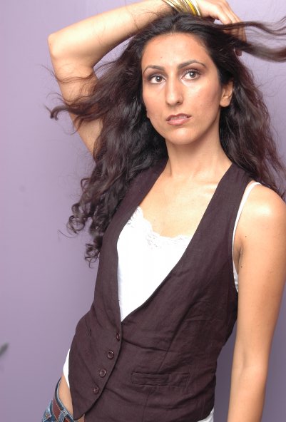 Female model photo shoot of Maryam 