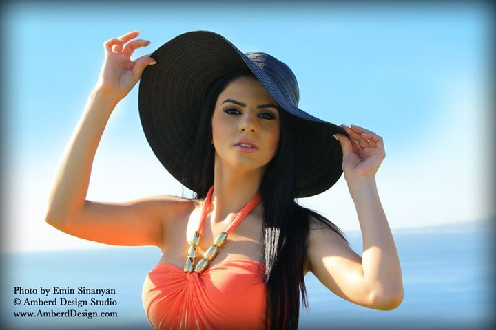 Female model photo shoot of Ani Tumanyan in Santa Monica California View
