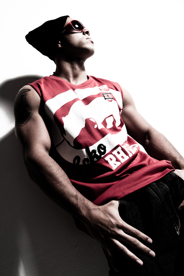 Male model photo shoot of V_Sique by maleimage