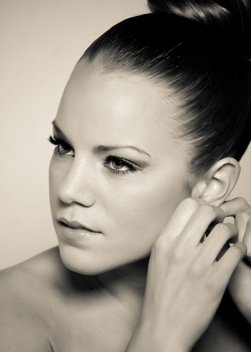 Female model photo shoot of Kristin-Elan