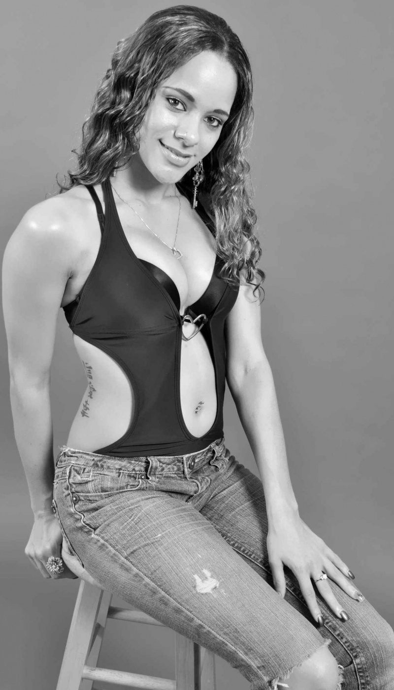 Female model photo shoot of Kendra LaShae by Wet_Paint_Images in Houston
