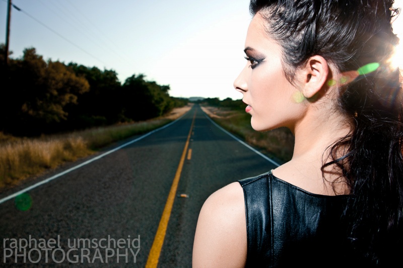 Female model photo shoot of Ana Falvius by raphael i in Enchanted Rock - Texas