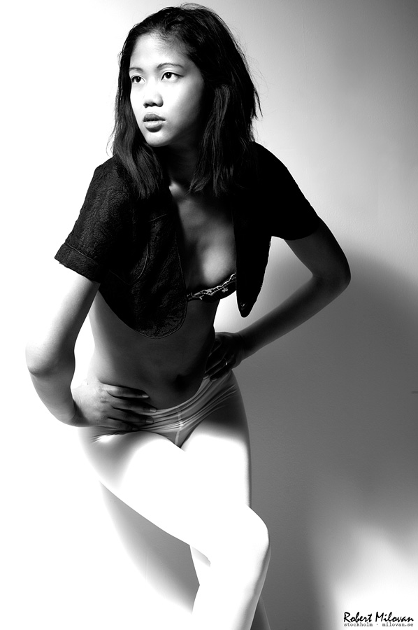 Female model photo shoot of moonchild