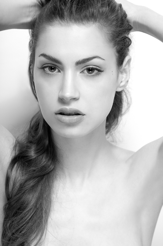 Female model photo shoot of ESTILO STUDIO PHOTO