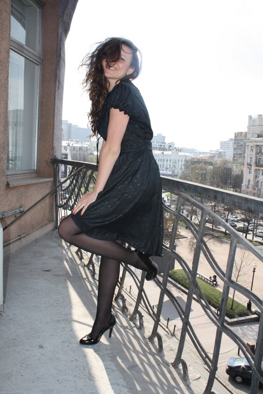 Female model photo shoot of Oksana Kissallover
