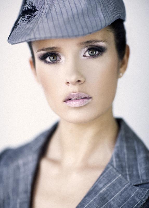 Female model photo shoot of Elia Lizcano in In Studio