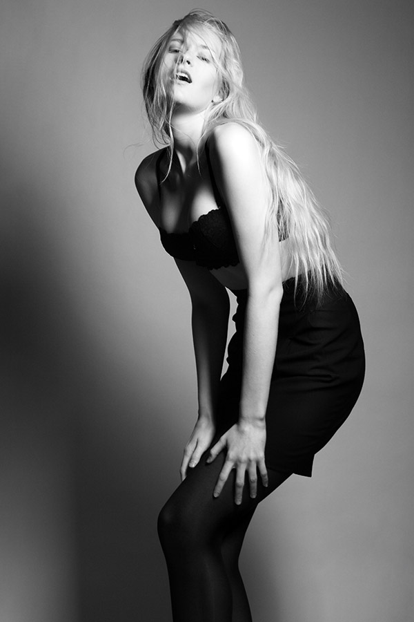 Female model photo shoot of SigneSigne by B R U N E S C I