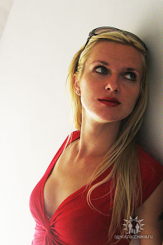Female model photo shoot of AnnaMadison