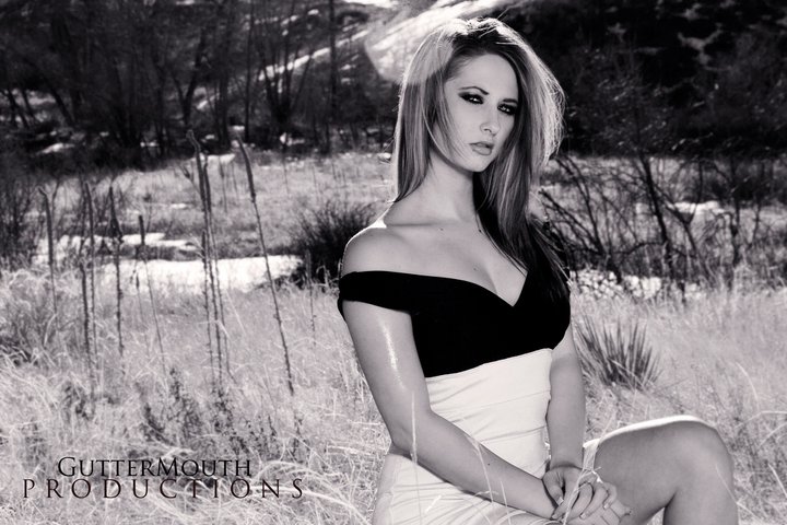 Female model photo shoot of Heather Marrs