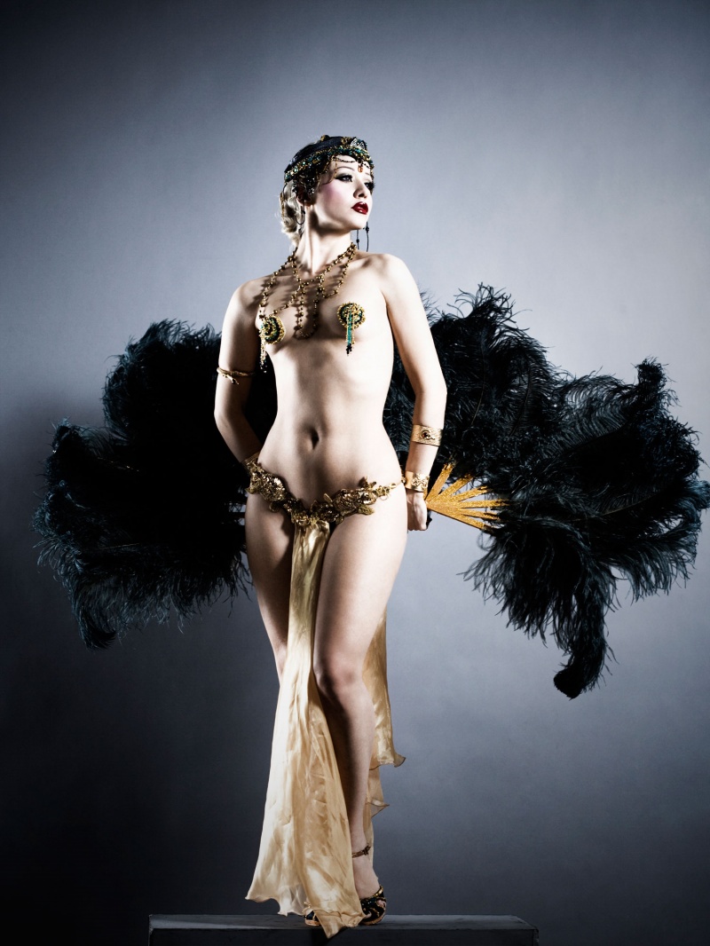 Female model photo shoot of Dolly Lamour in Milan