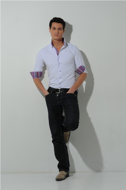 Male model photo shoot of xndr
