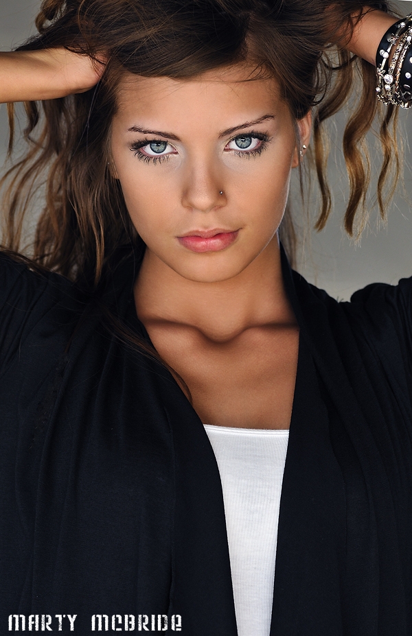 Female model photo shoot of chaayna nicole