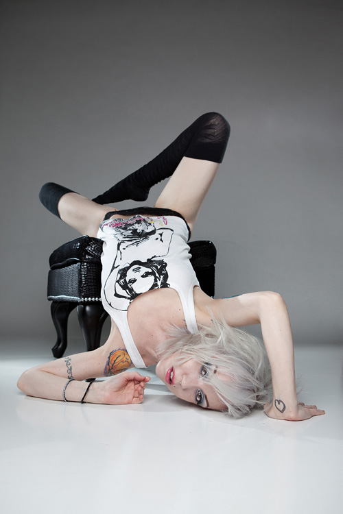 Female model photo shoot of Tara Ryze  by warren whitmore