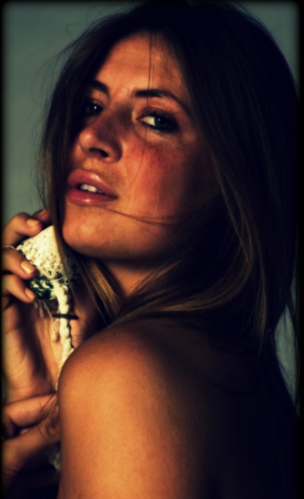 Female model photo shoot of Romy Engels