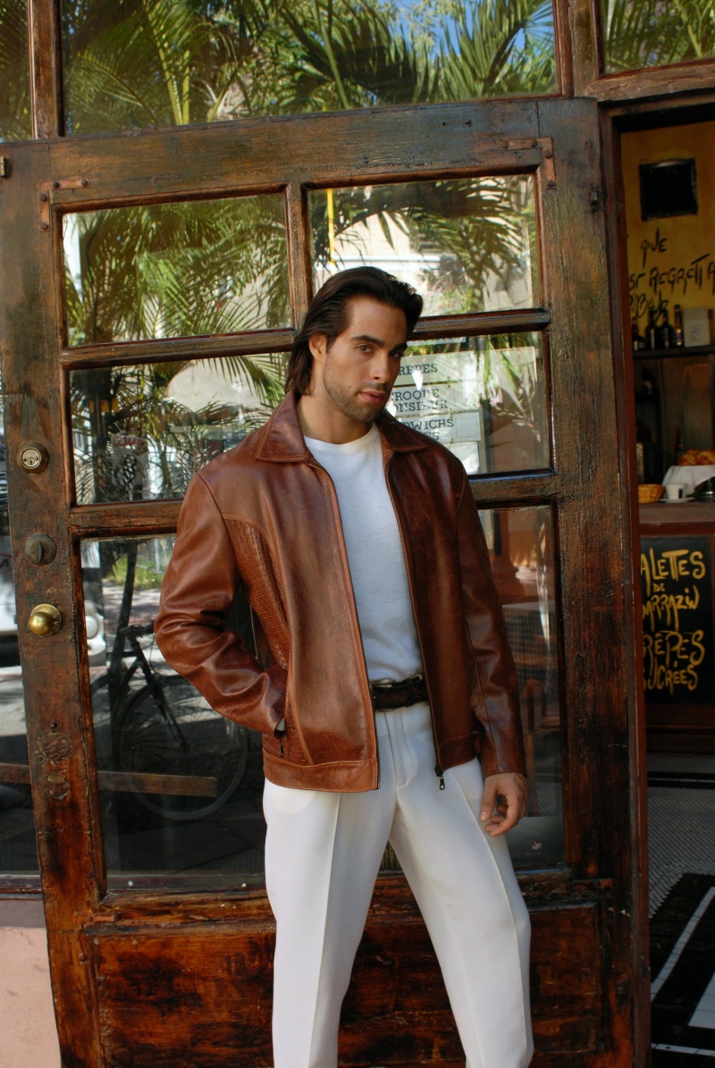 Male model photo shoot of Daniel Ojeda