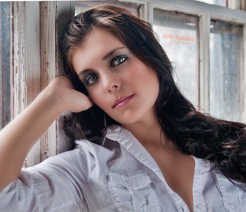 Female model photo shoot of Natalka A by oova photo in Aurora