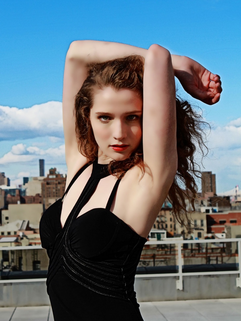 Female model photo shoot of Jennifer Wallin