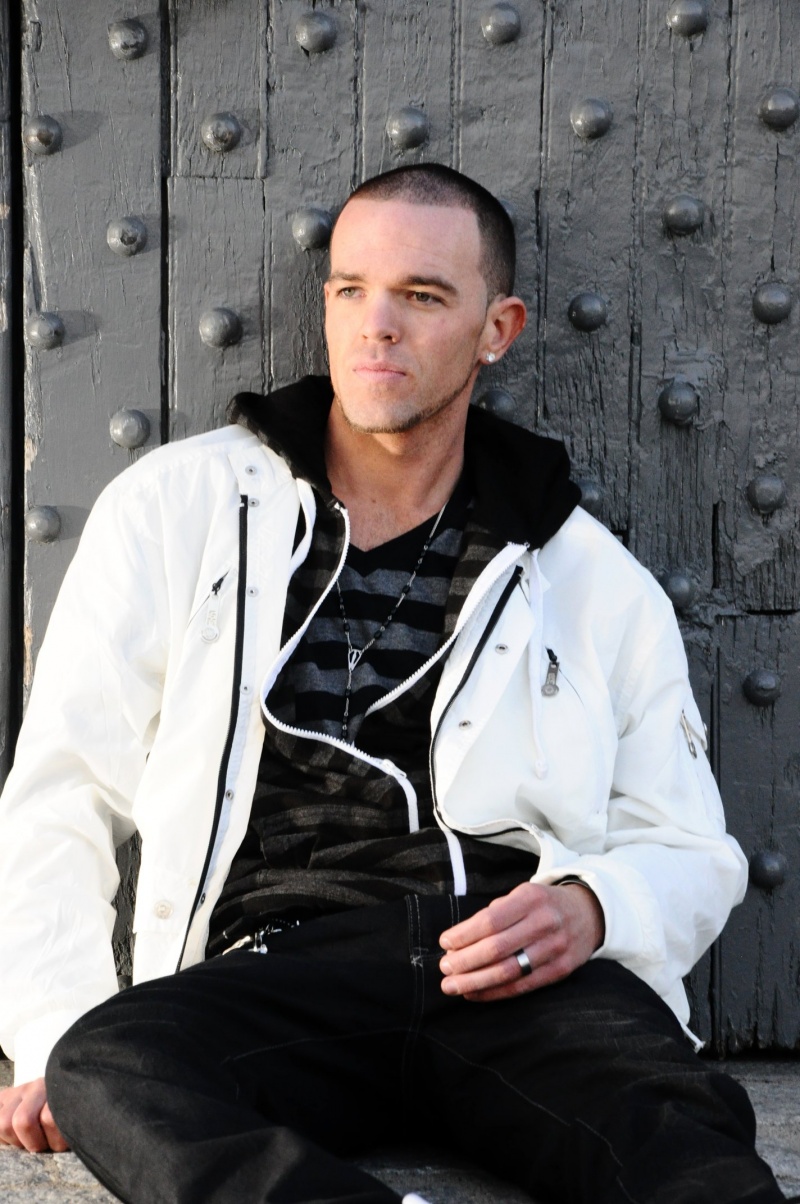 Male model photo shoot of Brian Matthew Evans
