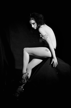 Female model photo shoot of Nina-Marie Arkley 