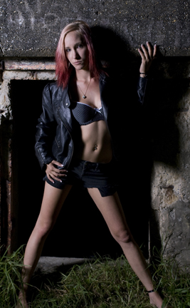 Male and Female model photo shoot of NuPixel Imaging and skye stevens in Coffs Harbour Bunker