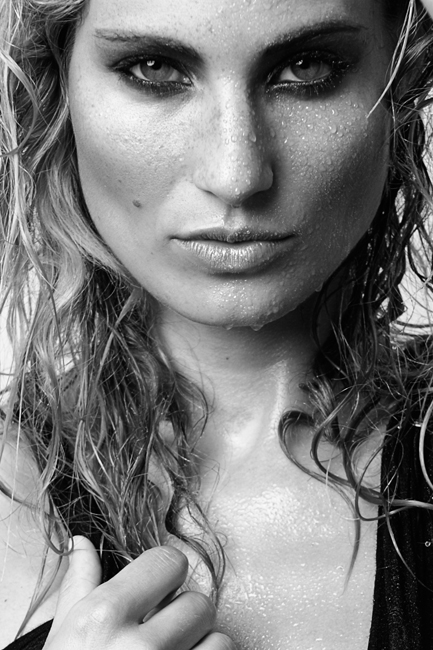 Female model photo shoot of Marie Schmidt