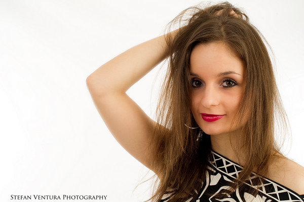 Female model photo shoot of Aysha Benedicte by Merlinrd