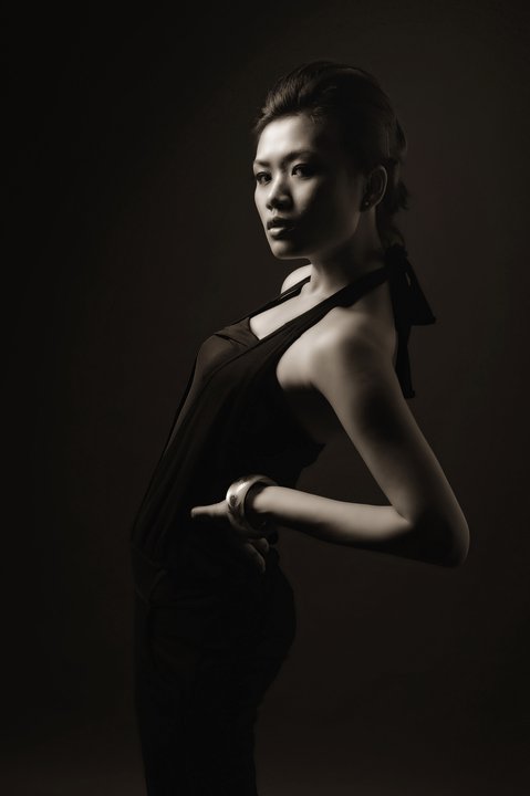 Female model photo shoot of Gon Lestrange