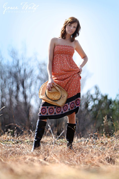 Female model photo shoot of Shonda Laine by Grace Wolf Photography in Kingsley, Michigan