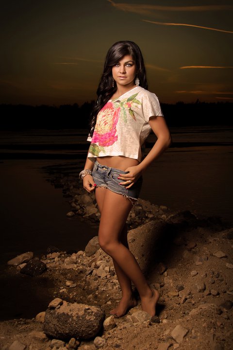 Female model photo shoot of TessaLynn by Shoms Photography