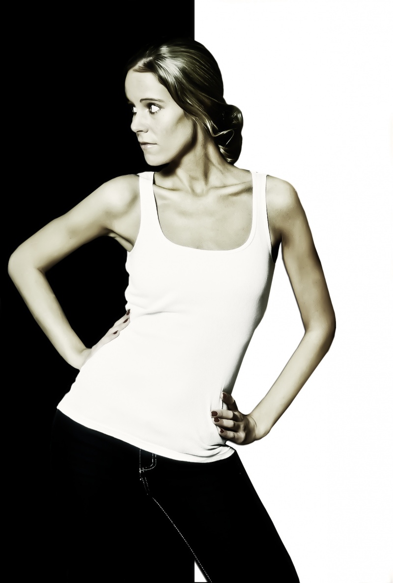 Female model photo shoot of AlisonElizabeth by Richard Majerski, retouched by Amaris Imaging
