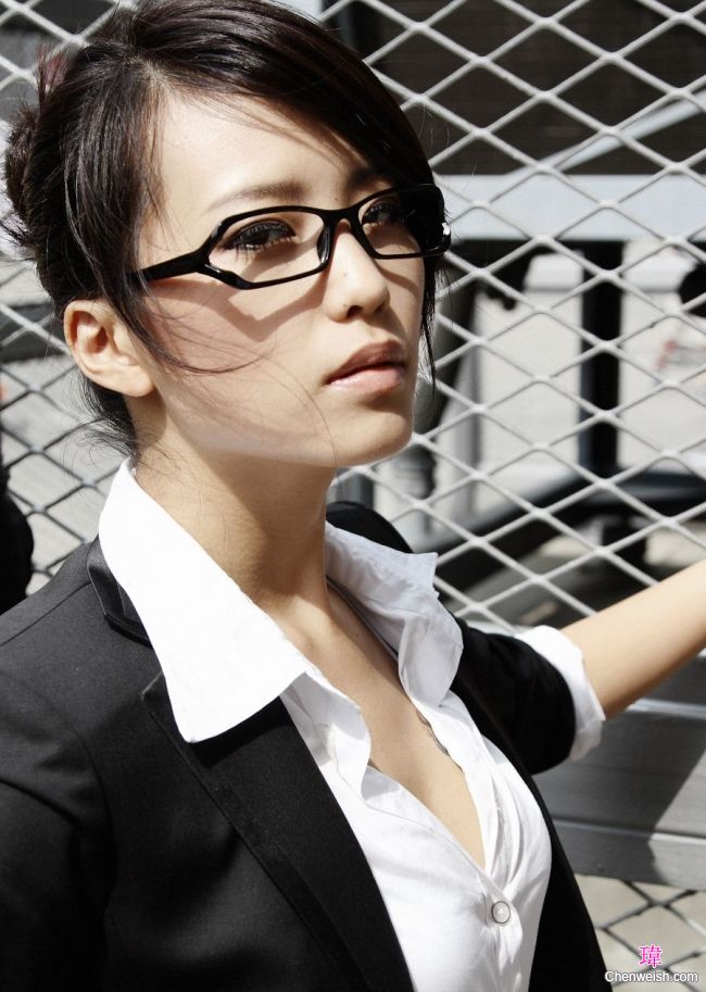 Female model photo shoot of Chen Wei